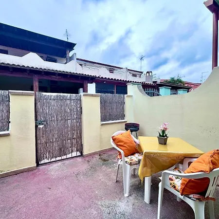 بيت للعطل Garden Suite, Pula, Sardinia