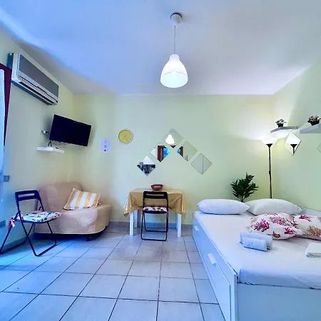 Garden Suite, Pula, Sardinia بيت للعطل *