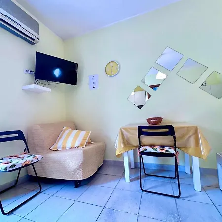 بيت للعطل Garden Suite, Pula, Sardinia